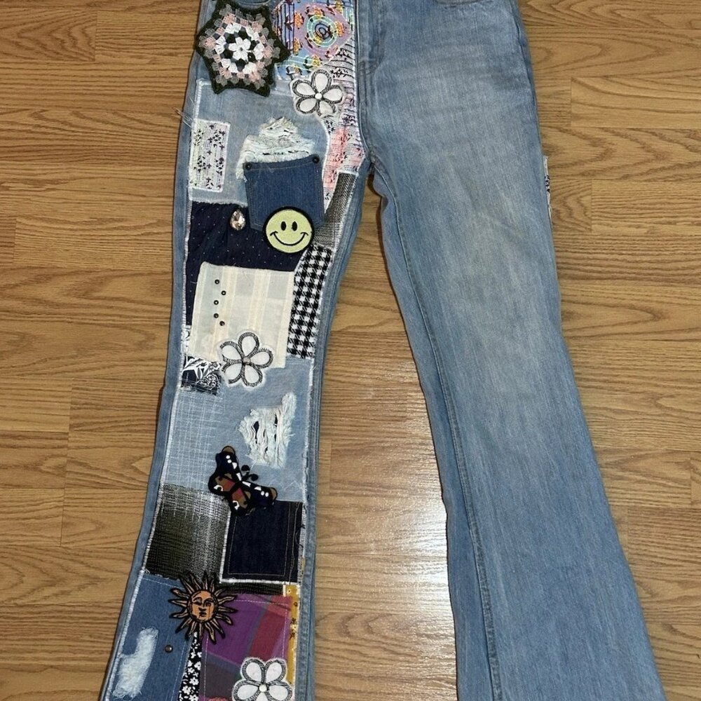 Urban Outfitters BDG Jeans Women Size 24 High Rise Flare Leg Patch Work Graphic